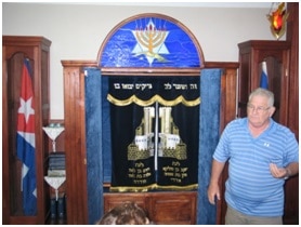 Cubans Creating a Jewish Community in Havana – English and Spanish